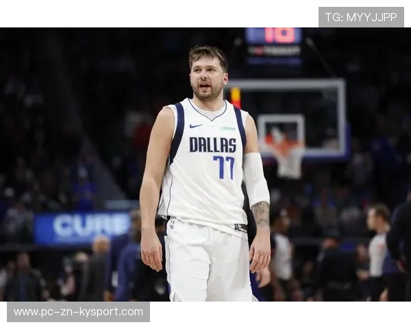 NBA独行侠东契奇节奏变化两次晃人轻松得分 NBA独行侠东契奇节奏变化两次晃人轻松得分