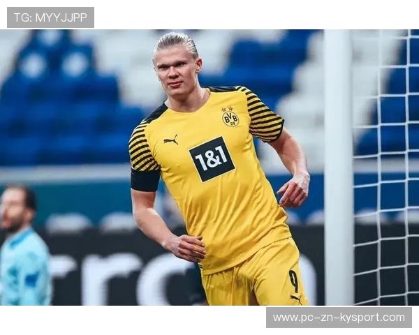 哈兰德补时再进一球,曼城锁定胜局,哈兰德穿曼城球衣 哈兰德补时再进一球,曼城锁定胜局,哈兰德穿曼城球衣